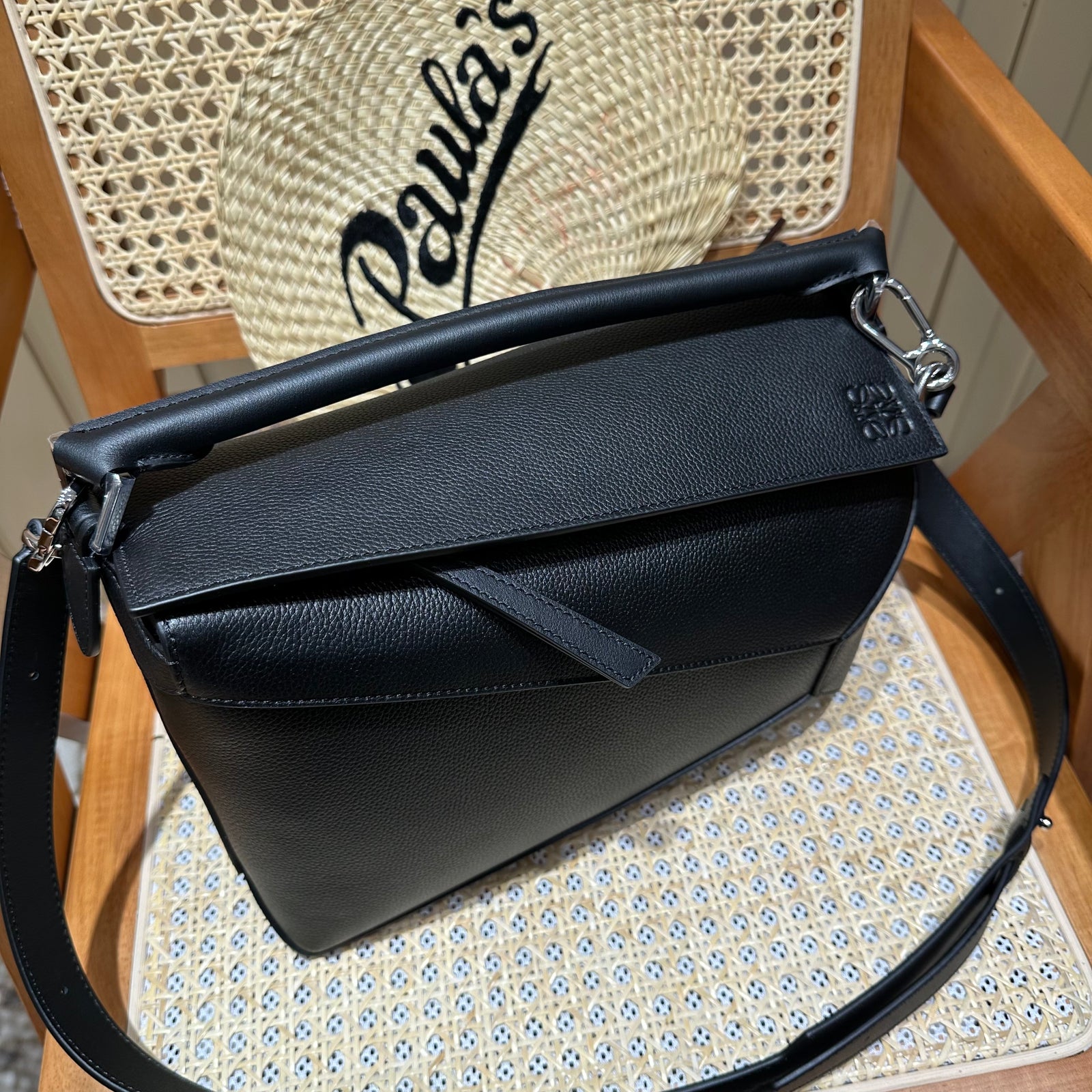 로에베 퍼즐백 미디움