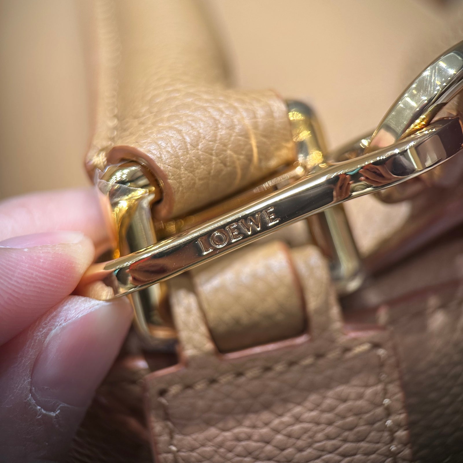 로에베 퍼즐백 미디움