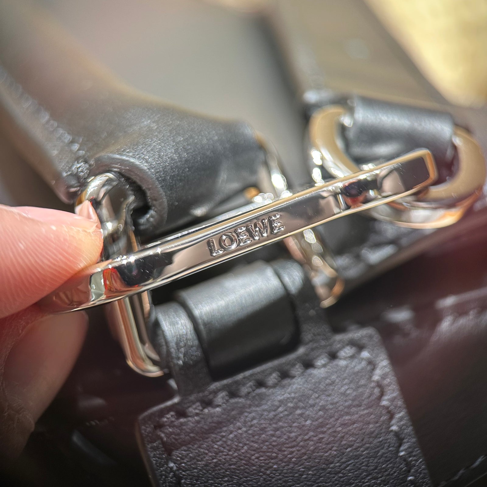 로에베 퍼즐백 미디움