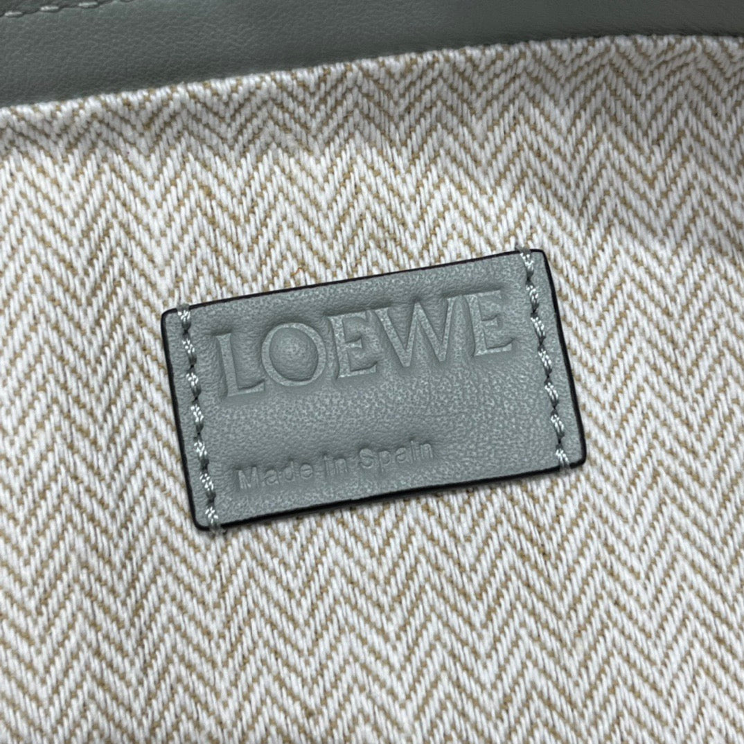 로에베 퍼즐 호보백