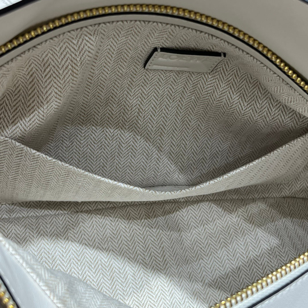 로에베 퍼즐 호보백