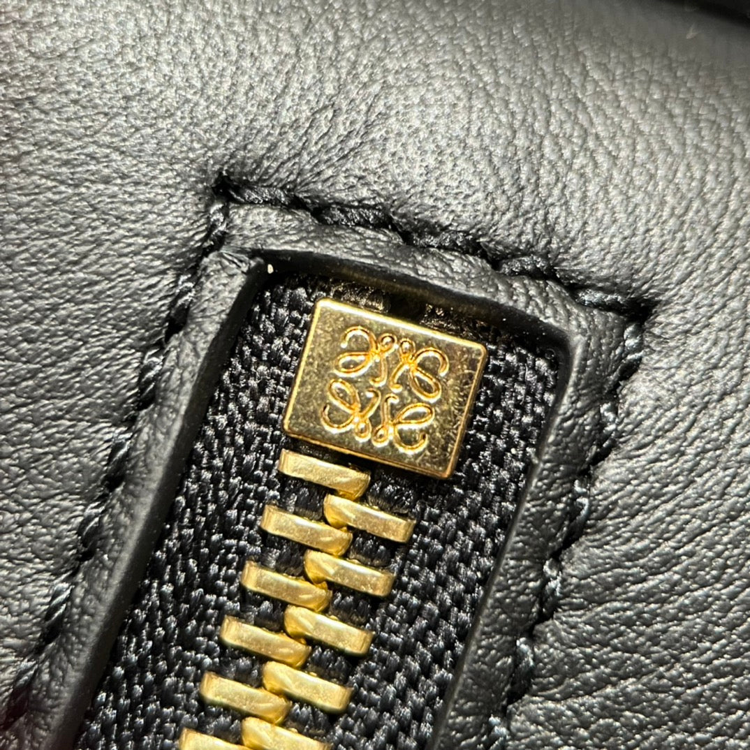 로에베 퍼즐 호보백