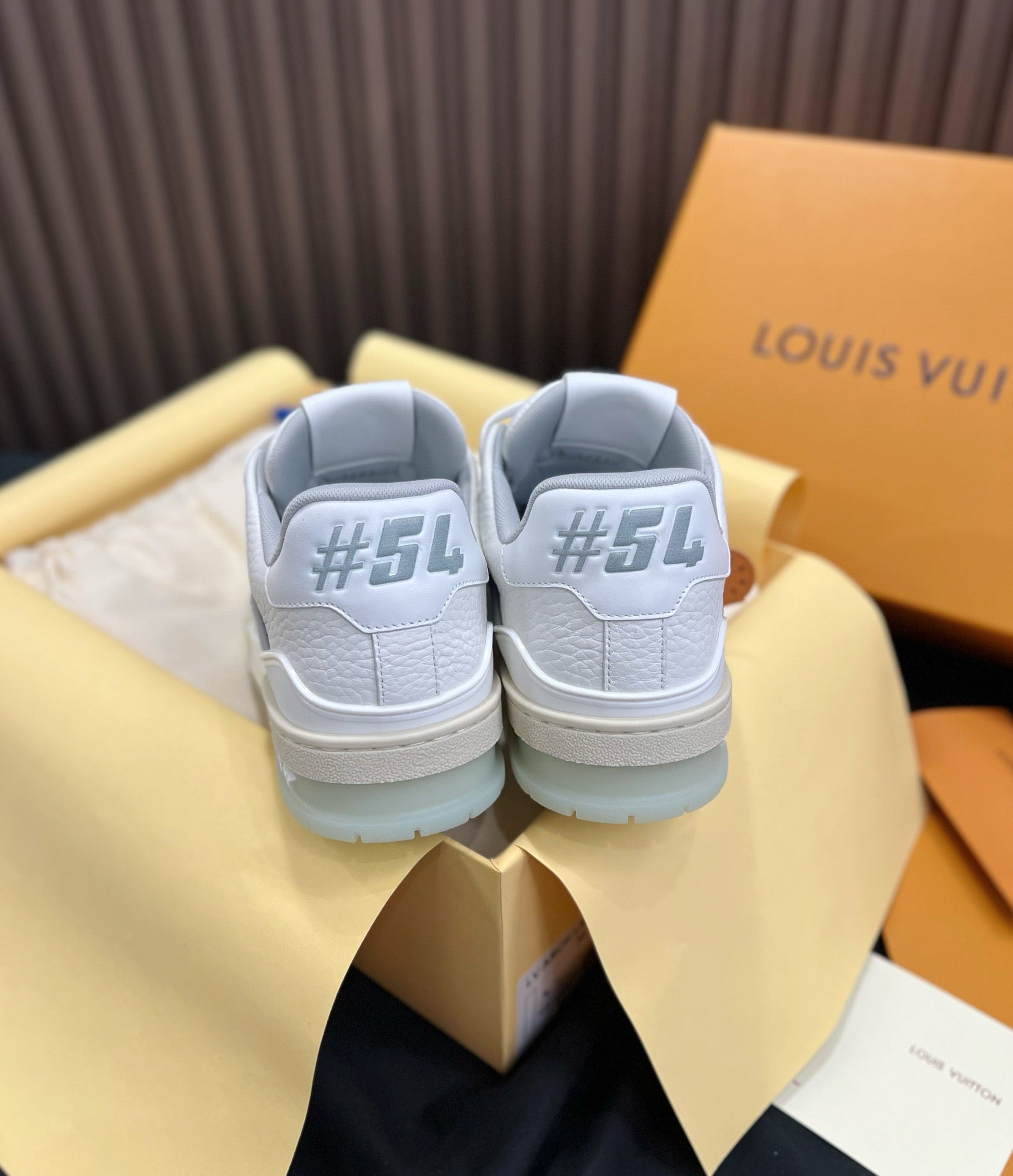 루이비통 LV 트레이너 스니커즈