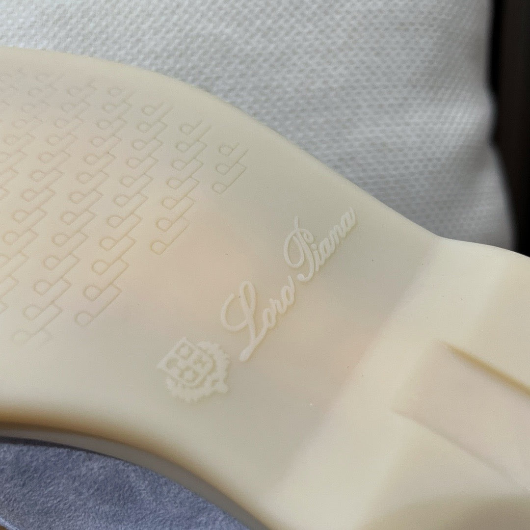 로로피아나 퍼 바부슈 참스 워크 뮬