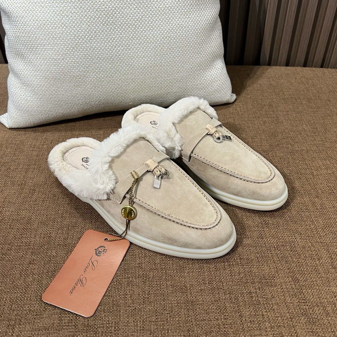 로로피아나 퍼 바부슈 참스 워크 뮬