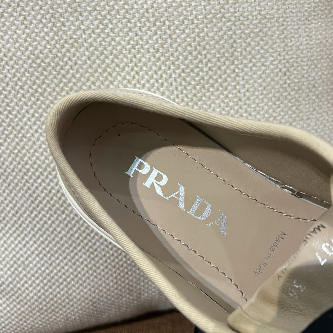 프라다 레이스 패브릭 스니커즈