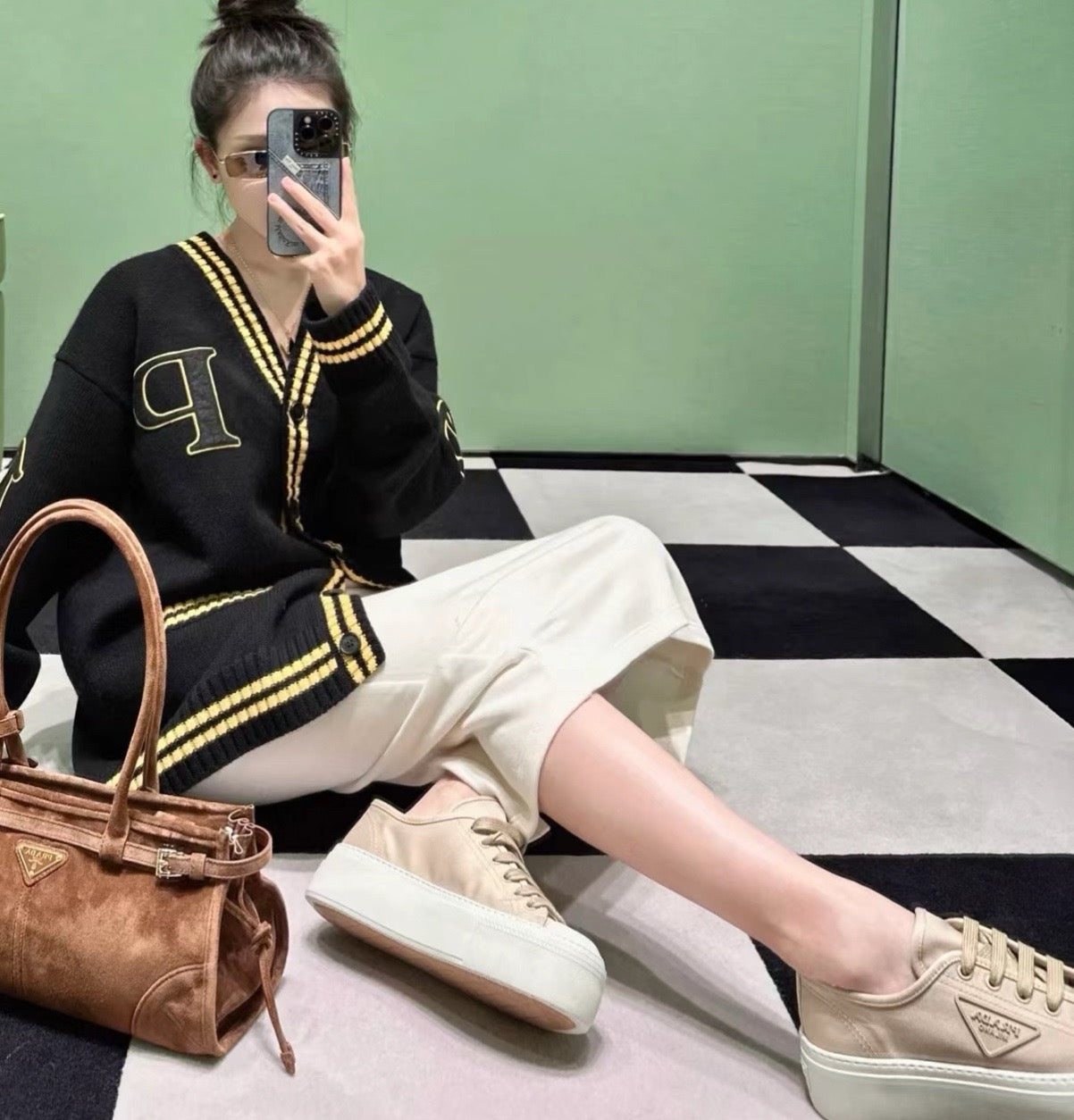 프라다 레이스 패브릭 스니커즈