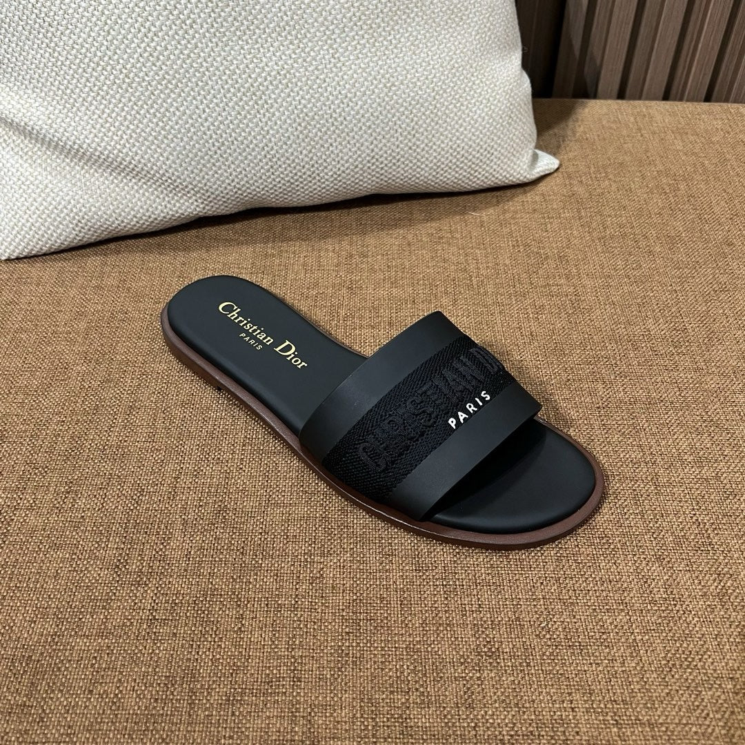 디올 디웨이 슬라이드 카프스킨 뮬