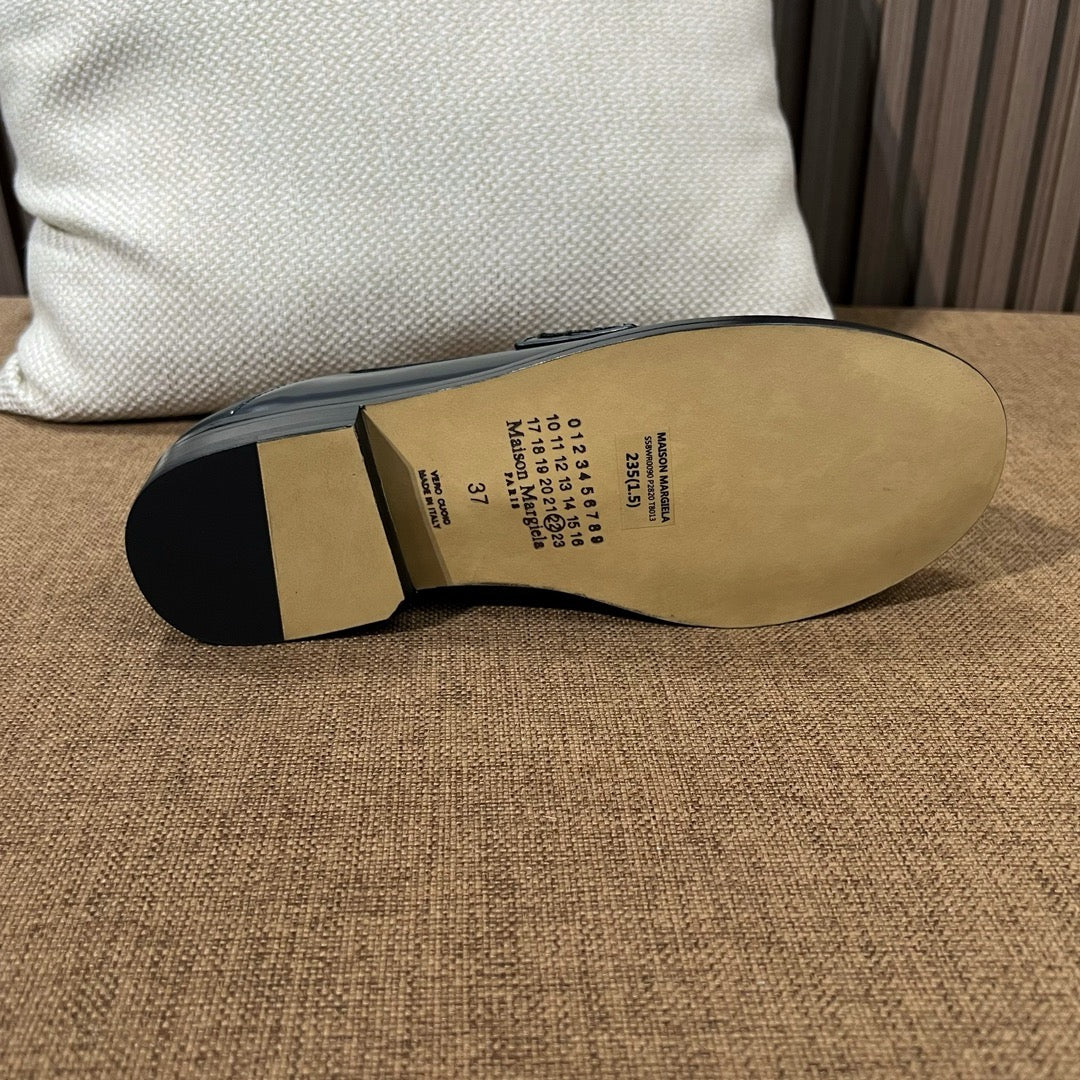 메종 마르지엘라 스티치 캠든 로퍼