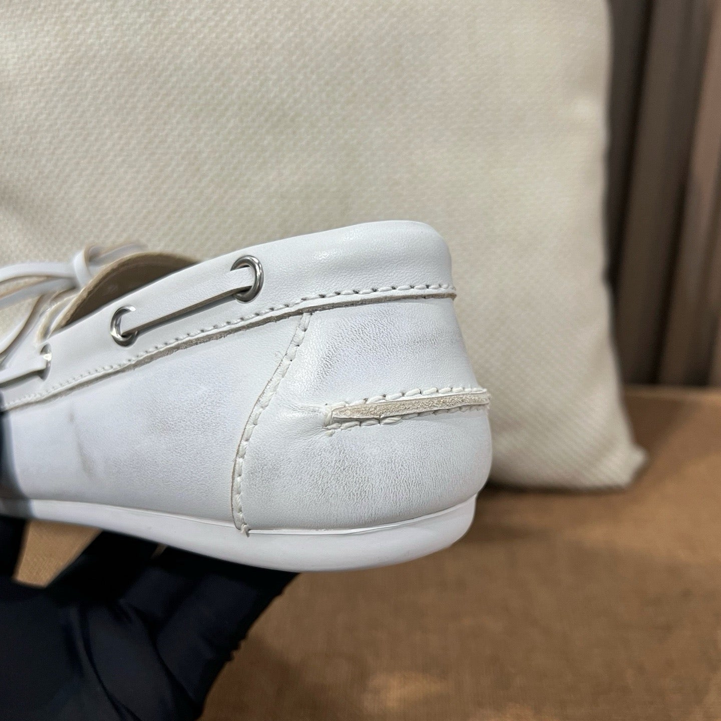 미우미우 언라인드 블리치드 보트 슈즈