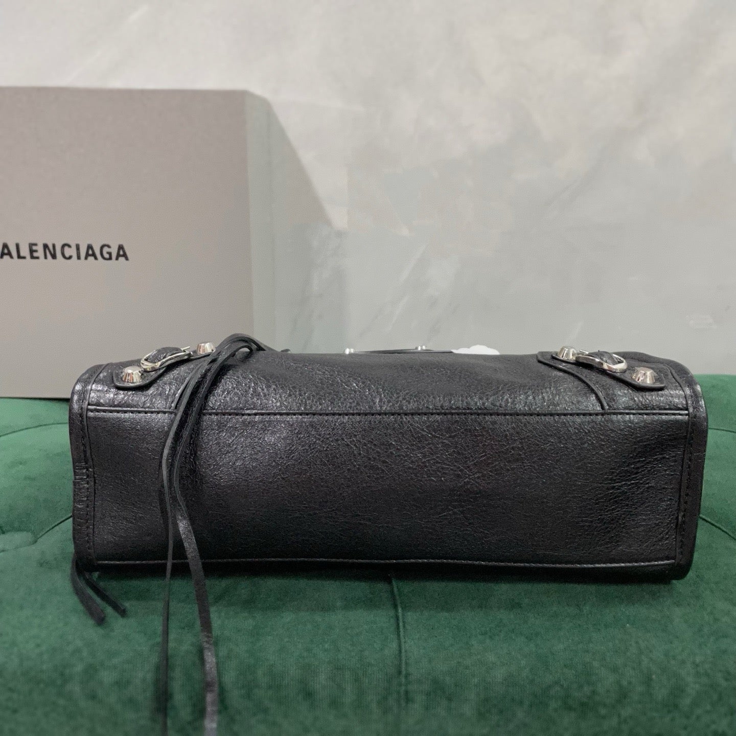 발렌시아가 르 시티백 미디움