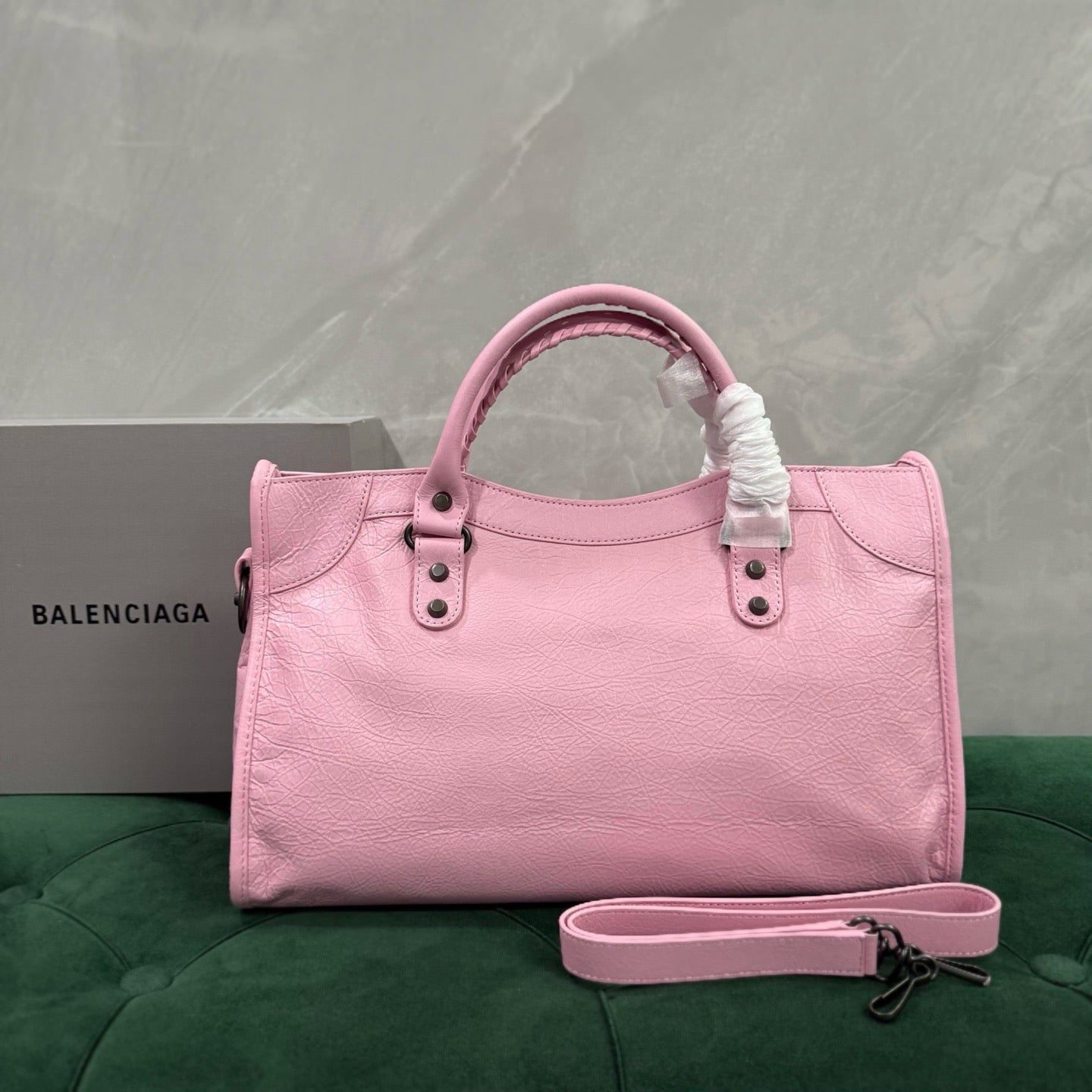 발렌시아가 르 시티백 미디움 (핑크)