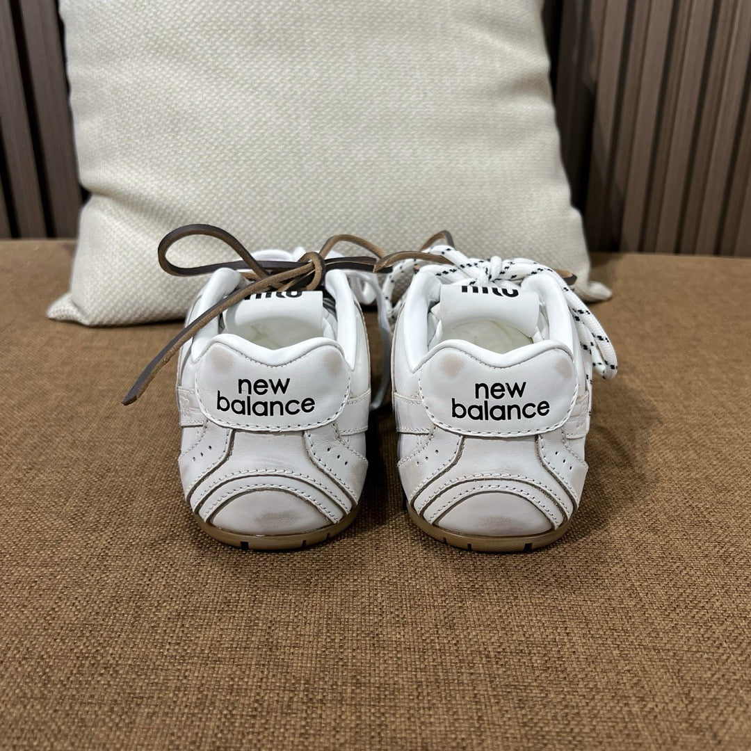 미우미우 X 뉴발란스 530 SL 가죽 스니커즈