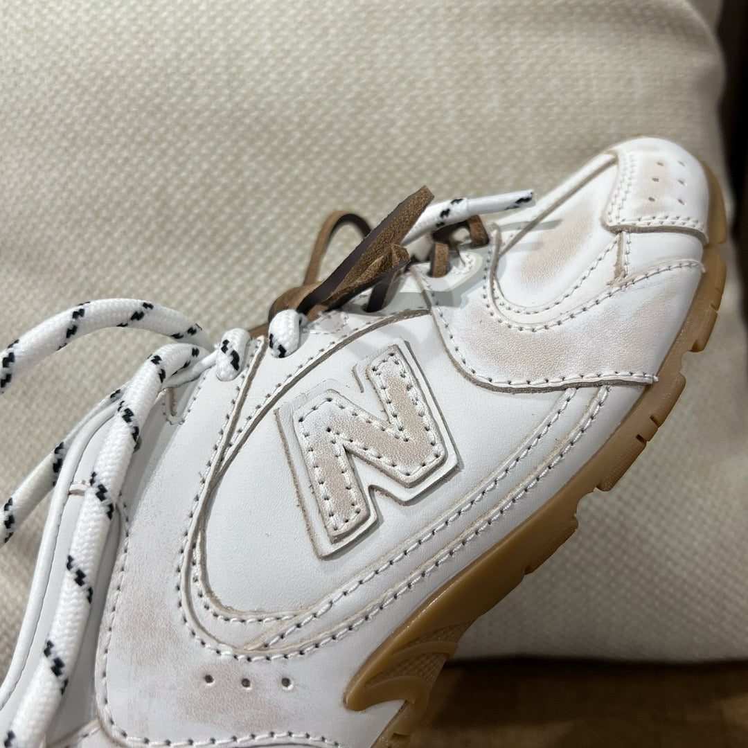 미우미우 X 뉴발란스 530 SL 가죽 스니커즈