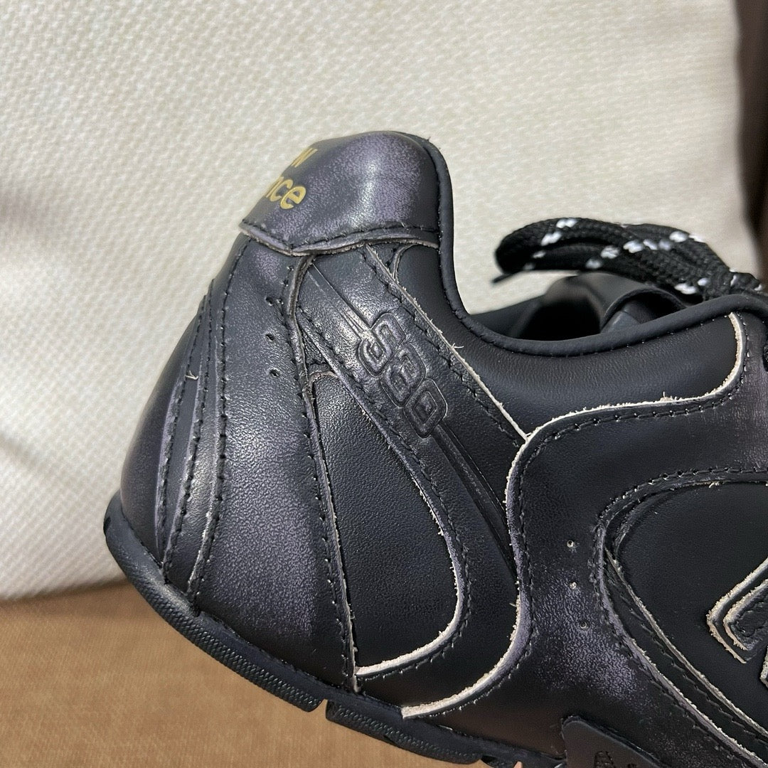 미우미우 X 뉴발란스 530 SL 가죽 스니커즈