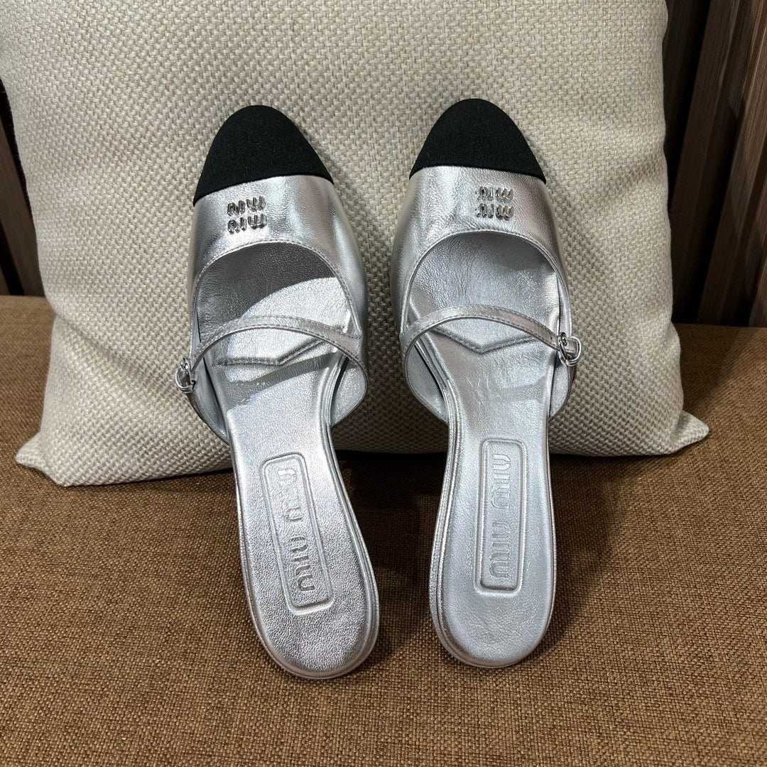 미우미우 투톤 페이던트 레더 뮬