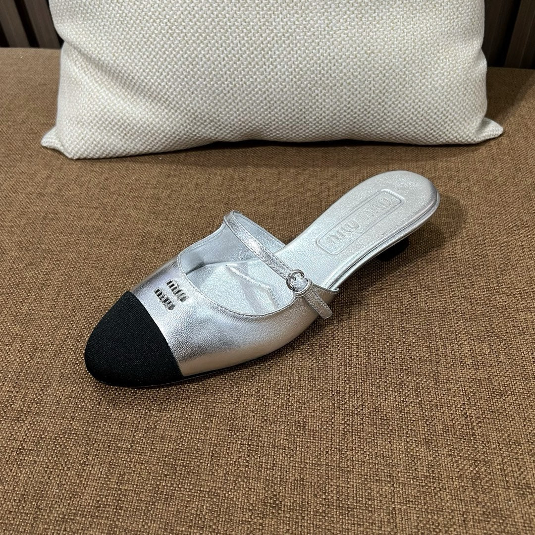 미우미우 투톤 페이던트 레더 뮬