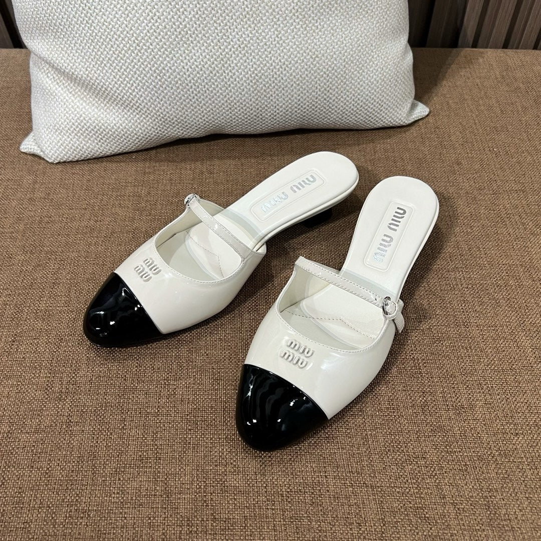 미우미우 투톤 페이던트 레더 뮬