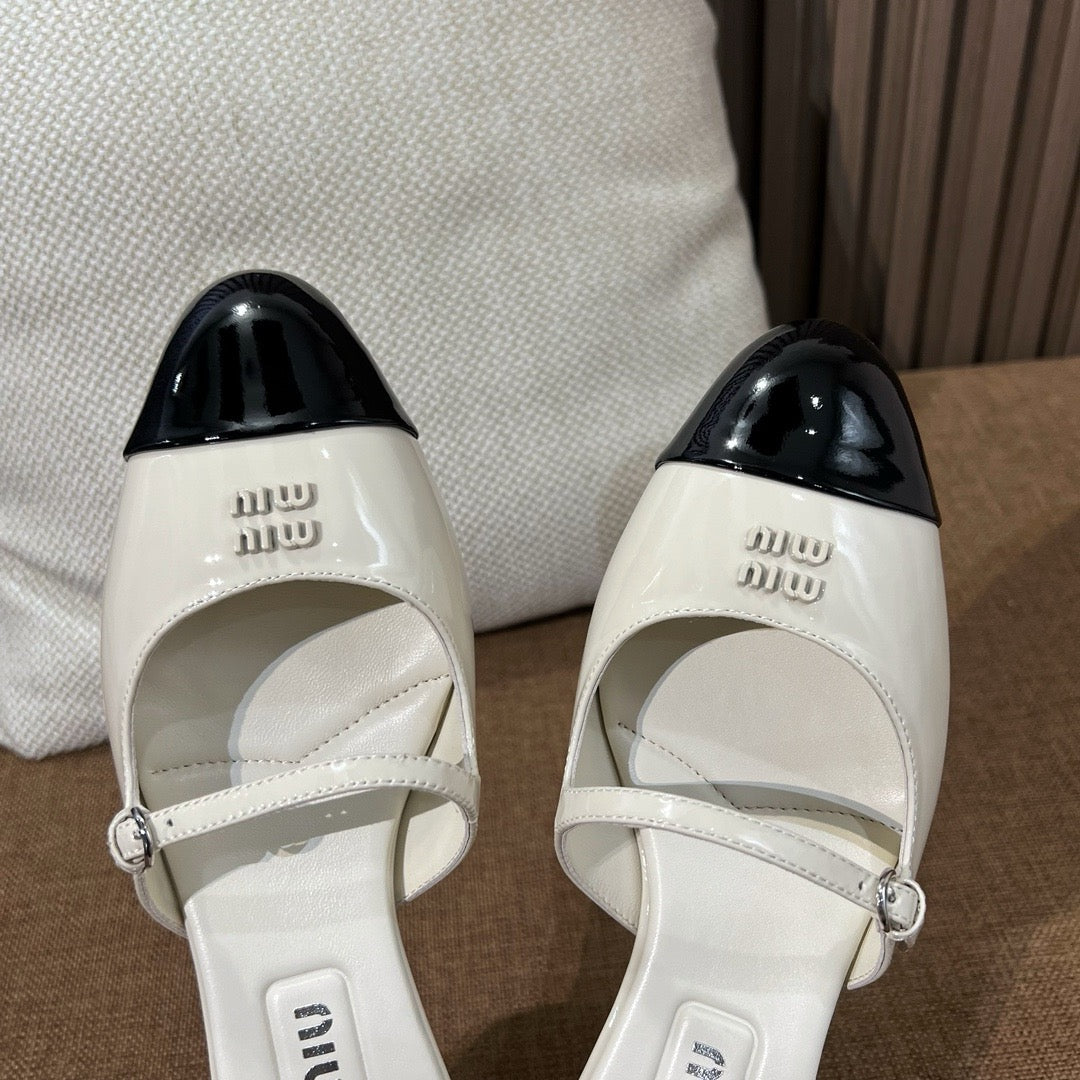 미우미우 투톤 페이던트 레더 뮬