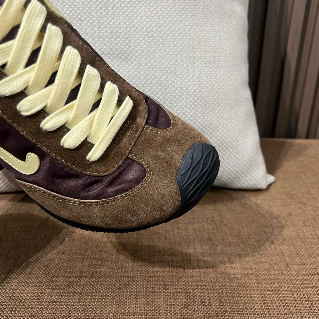 로에베 발레 러너 2.0 스니커즈