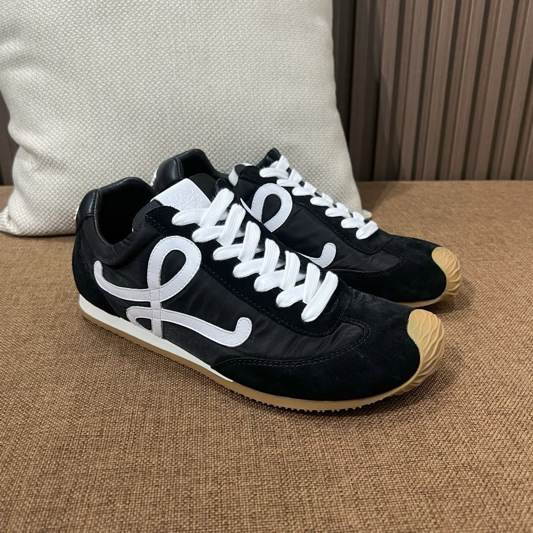 로에베 발레 러너 2.0 스니커즈