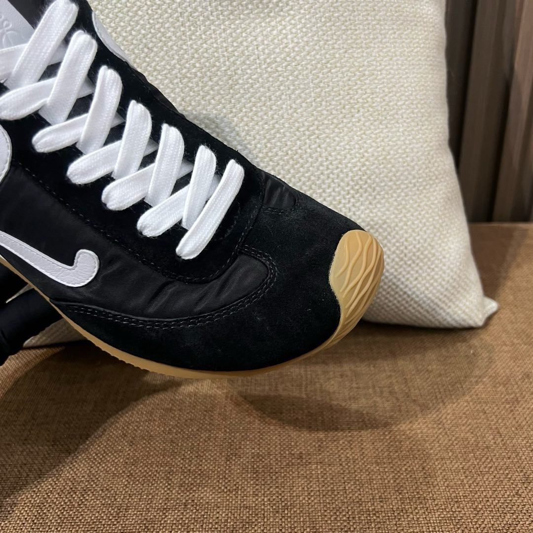 로에베 발레 러너 2.0 스니커즈