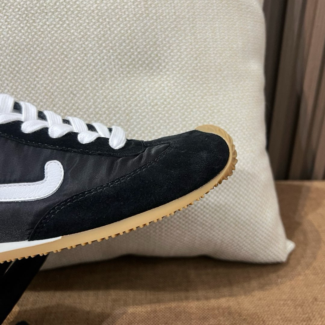 로에베 발레 러너 2.0 스니커즈