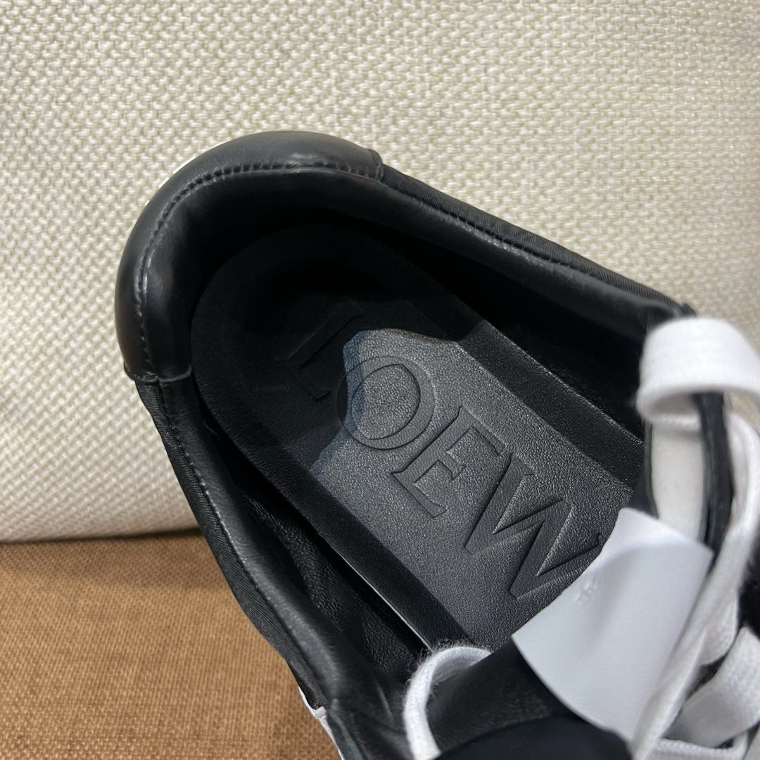 로에베 발레 러너 2.0 스니커즈