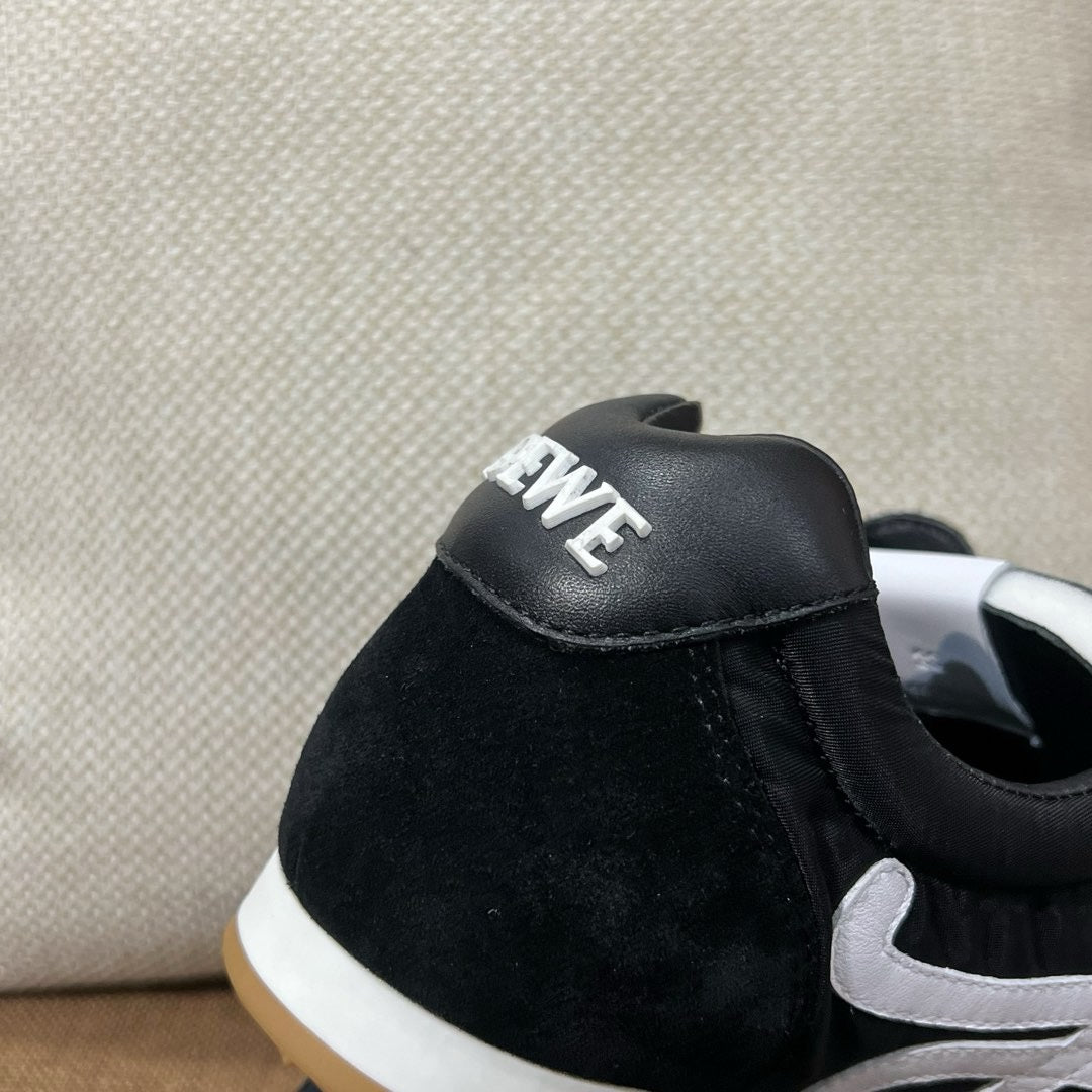 로에베 발레 러너 2.0 스니커즈