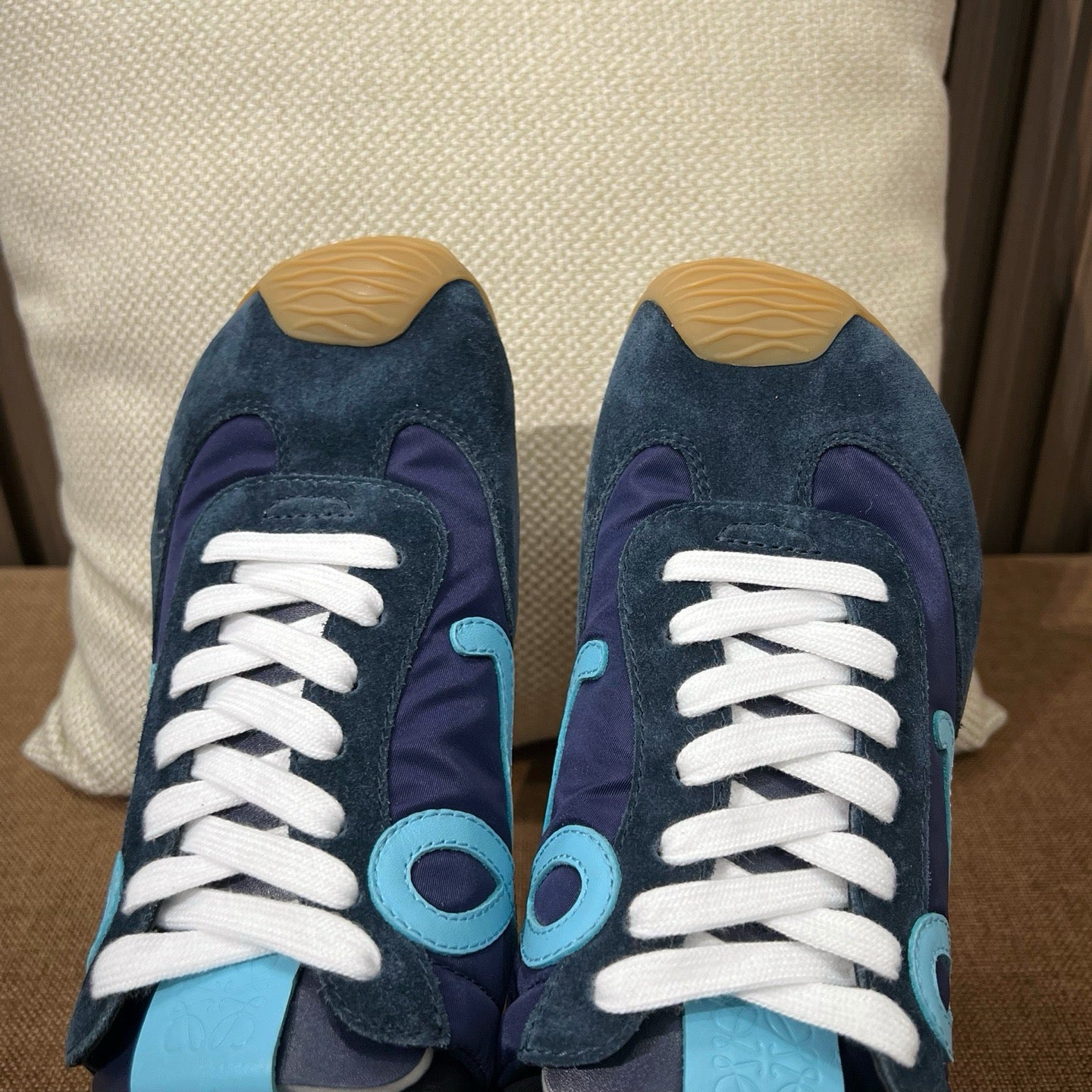 로에베 발레 러너 2.0 스니커즈