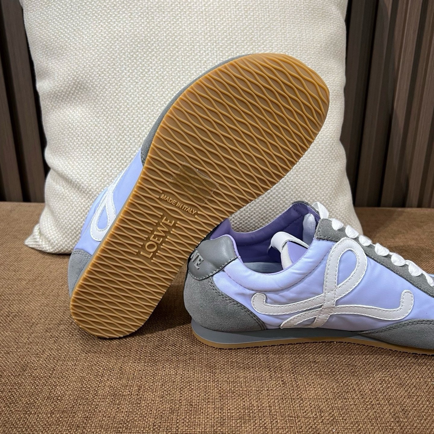 로에베 발레 러너 2.0 스니커즈