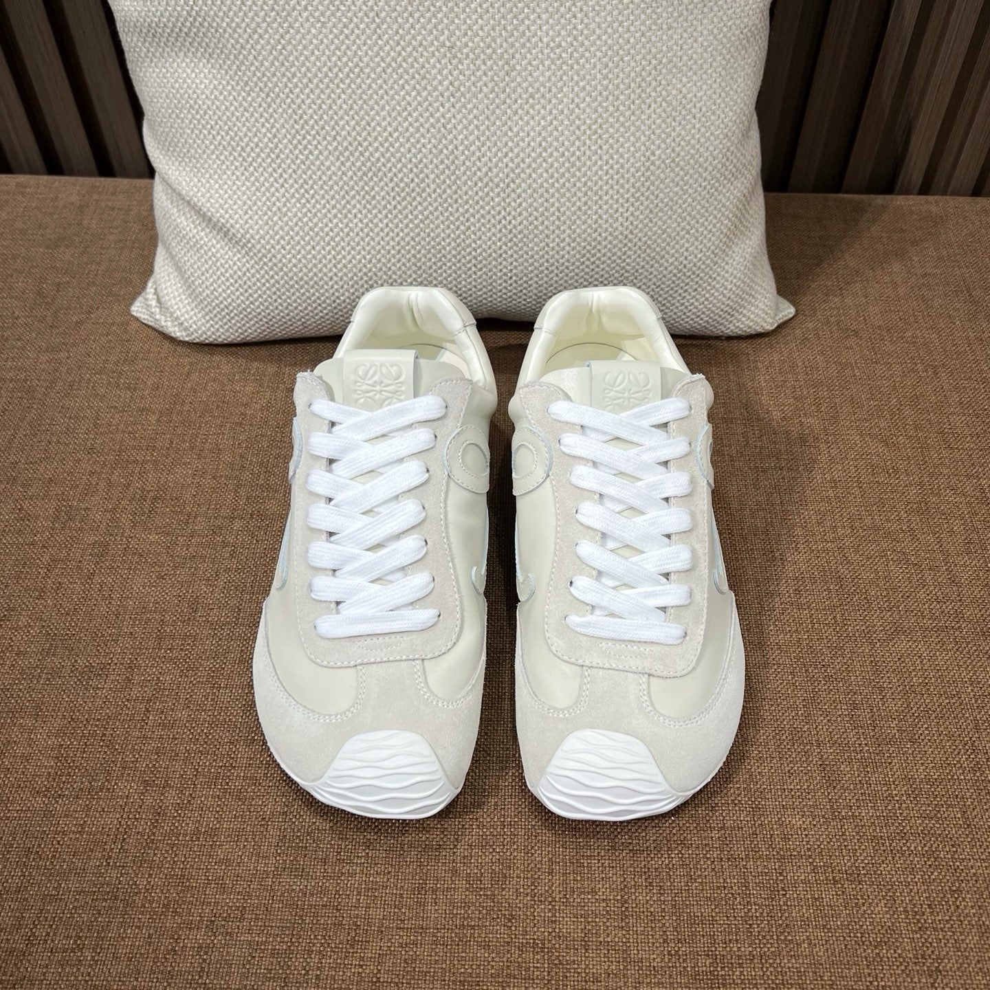 로에베 발레 러너 2.0 스니커즈