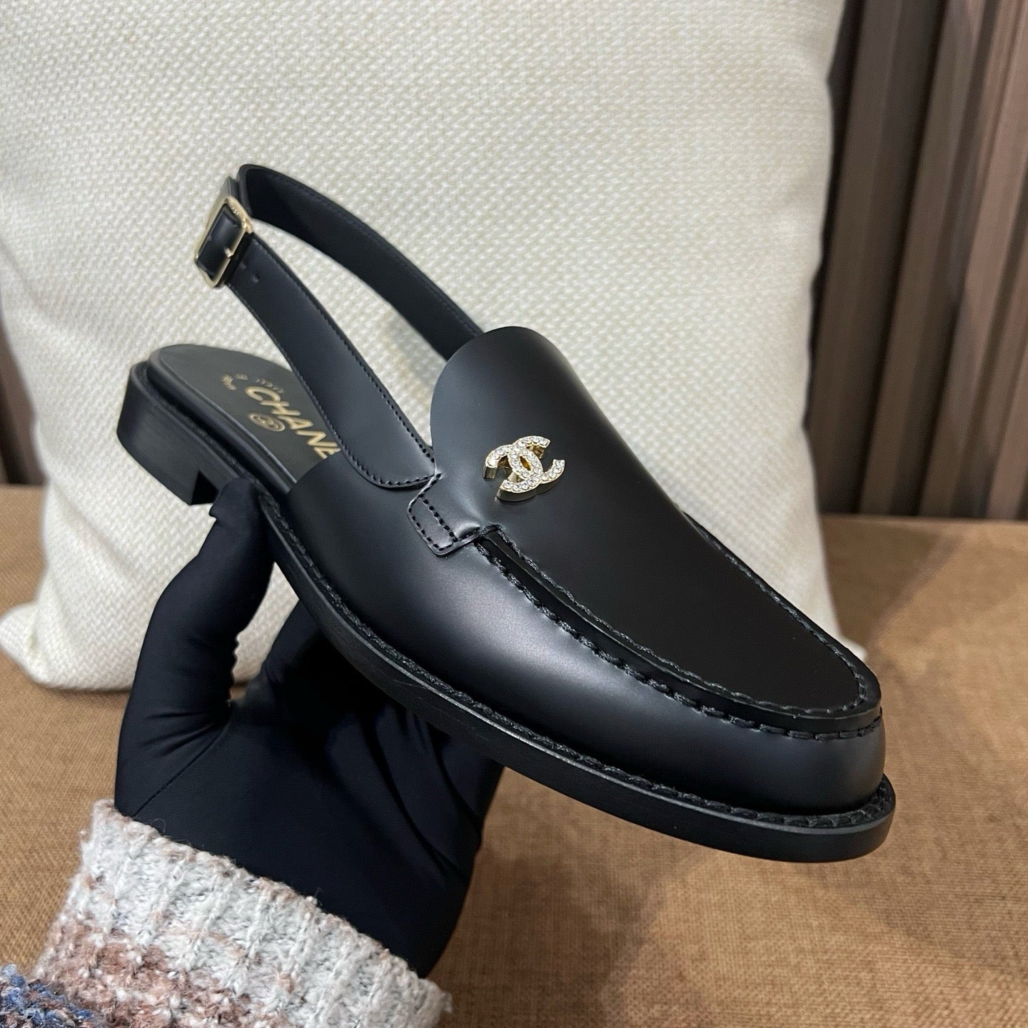 샤넬 큐빅 CC 로고  슬링백 로퍼