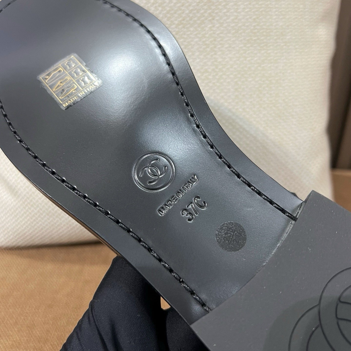 샤넬 큐빅 CC 로고  슬링백 로퍼