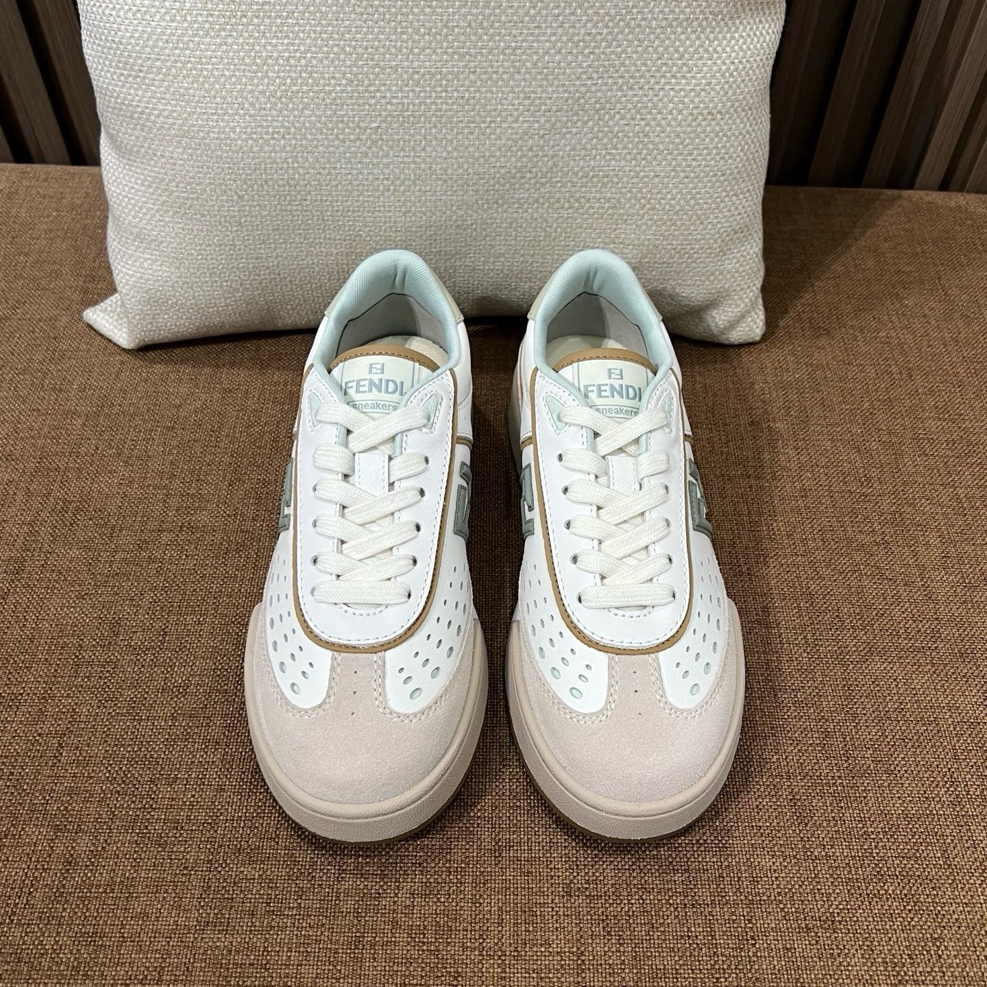 펜디 매치 레이스업 스니커즈