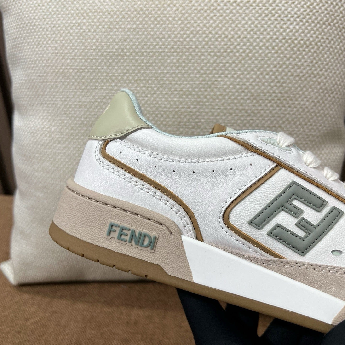 펜디 매치 레이스업 스니커즈