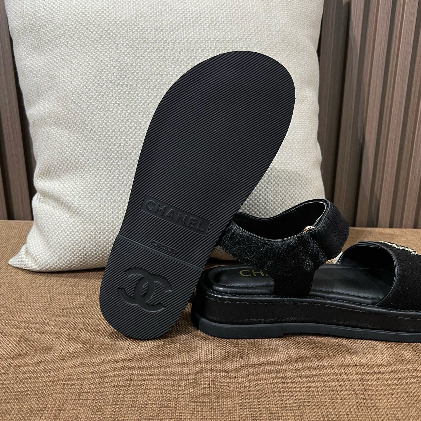샤넬 CC 로고 샌들