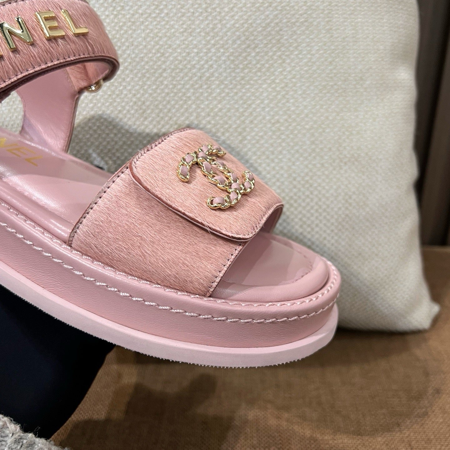 샤넬 CC 로고 샌들