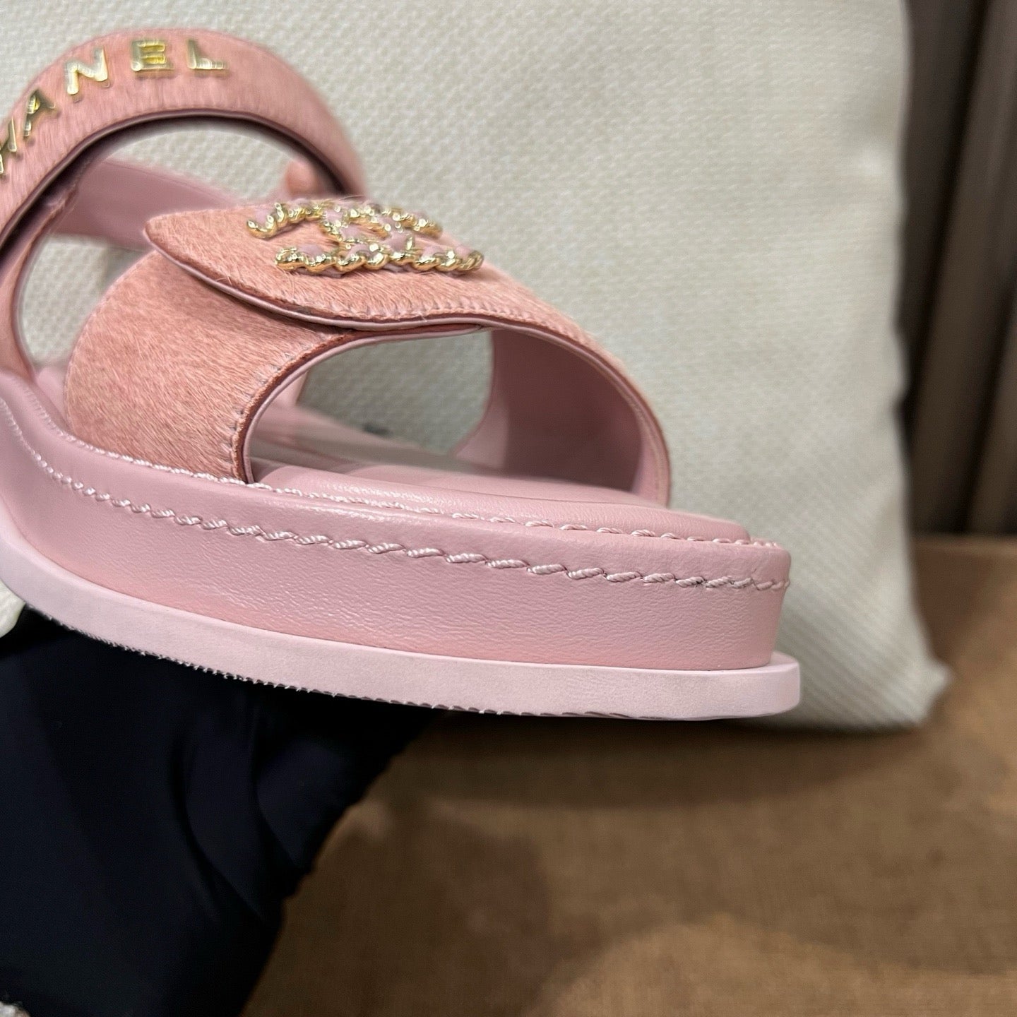 샤넬 CC 로고 샌들