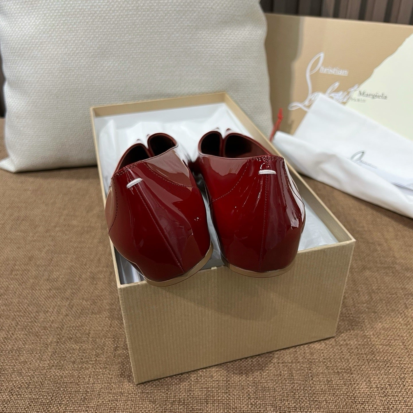 메종 마르지엘라 X 크리스찬 루부탱 플랫 슈즈