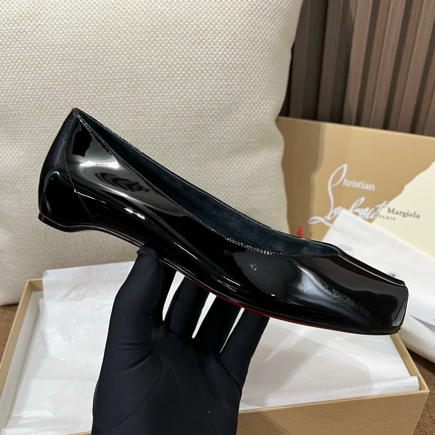 메종 마르지엘라 X 크리스찬 루부탱 플랫 슈즈