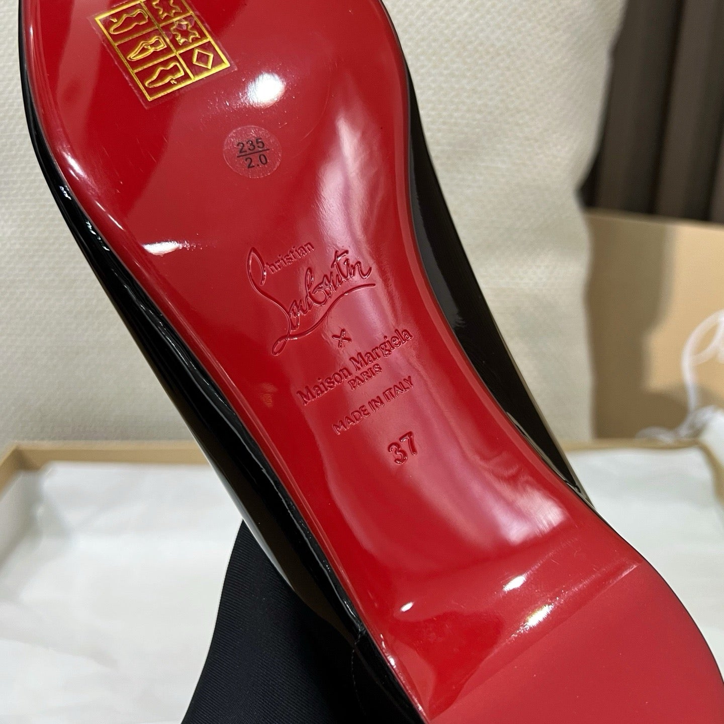 메종 마르지엘라 X 크리스찬 루부탱 플랫 슈즈