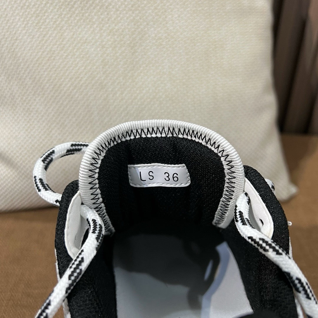 디올 크로노 스니커즈 화이트