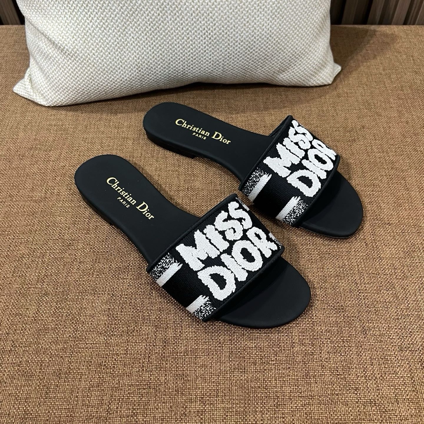 디올 미스디올 디웨이 슬라이드 뮬