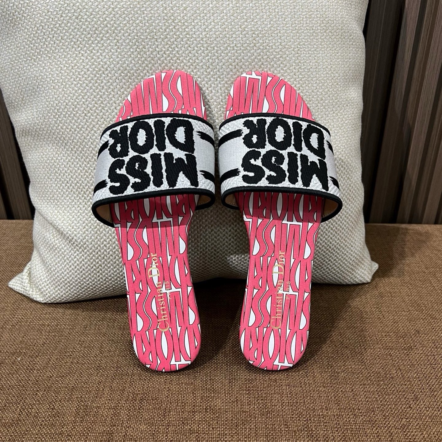 디올 미스디올 디웨이 슬라이드 뮬