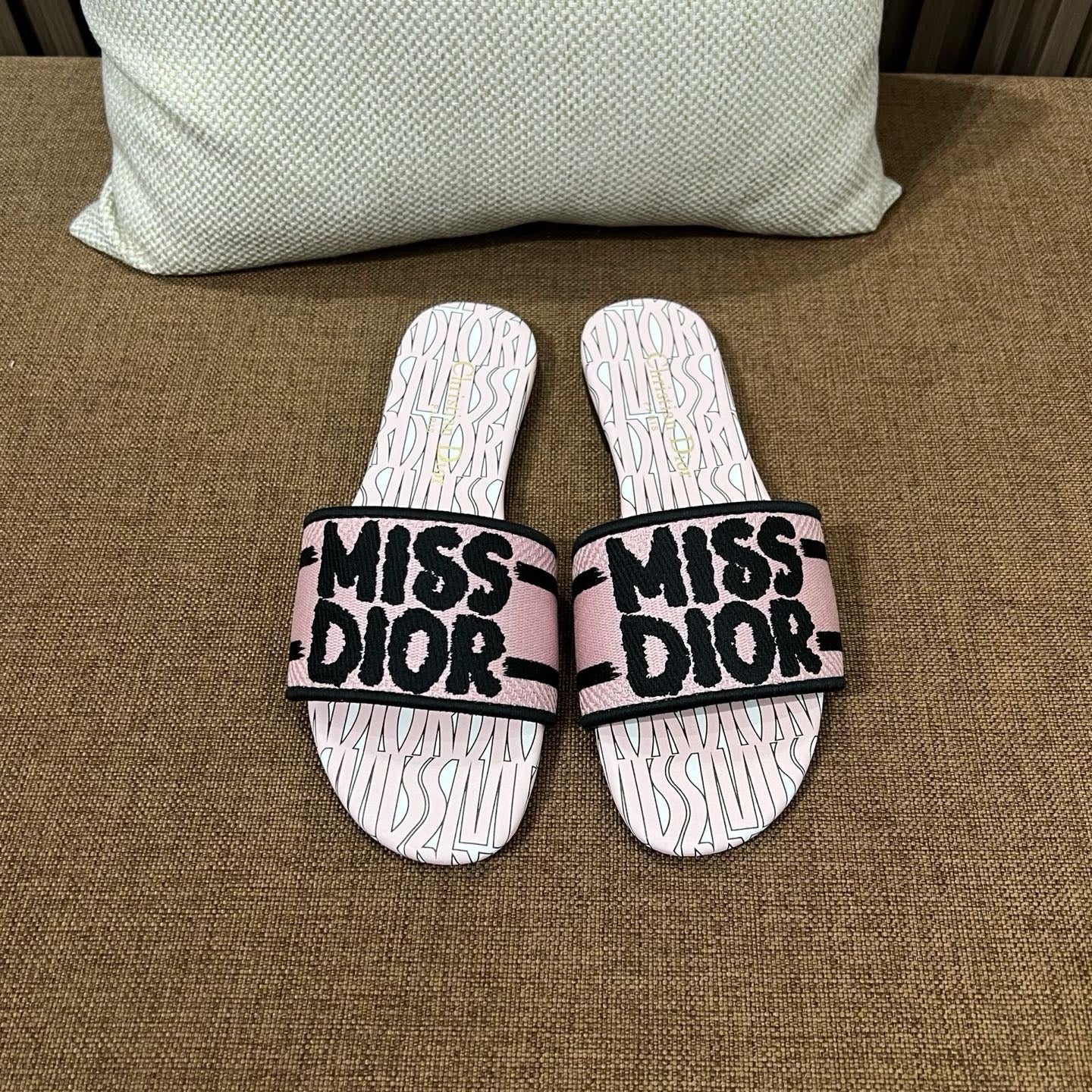 디올 미스디올 디웨이 슬라이드 뮬