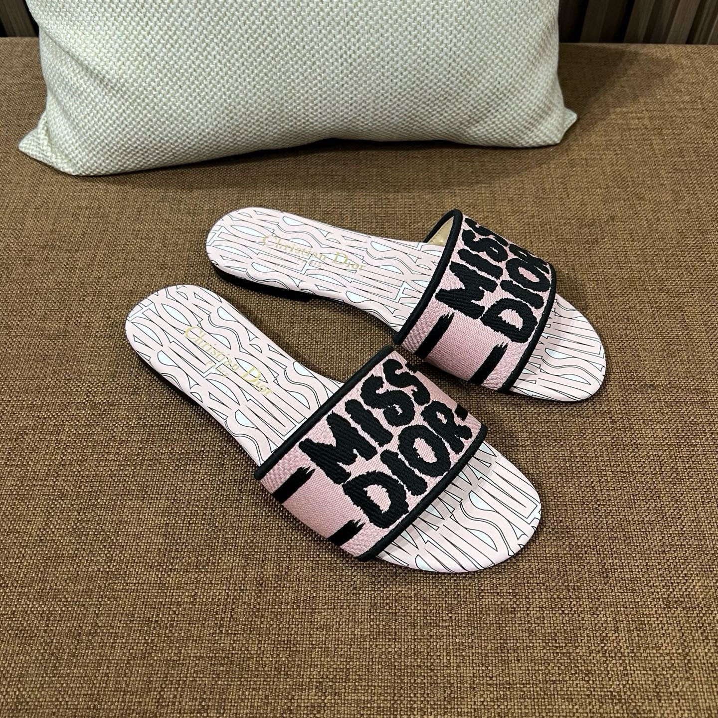 디올 미스디올 디웨이 슬라이드 뮬