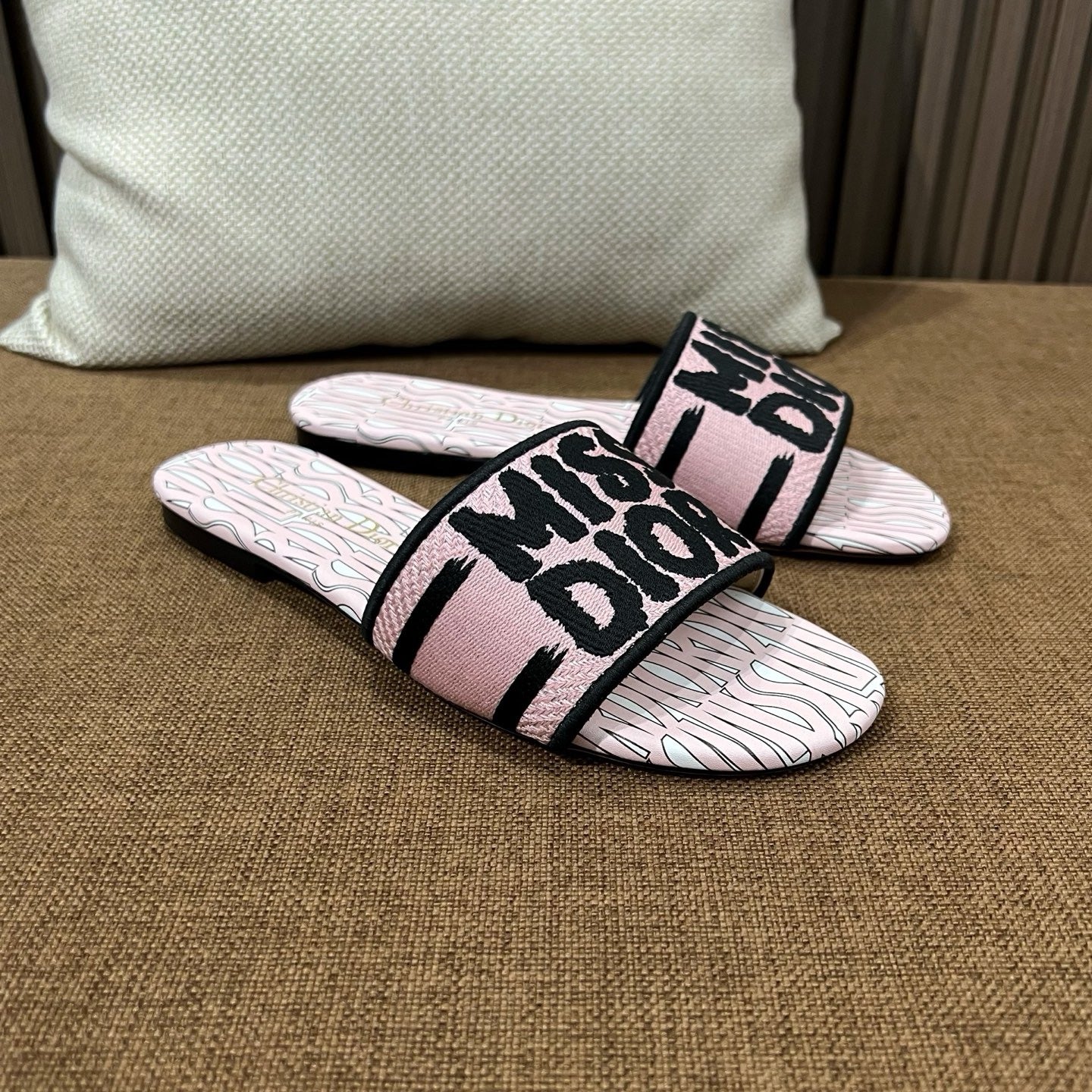 디올 미스디올 디웨이 슬라이드 뮬