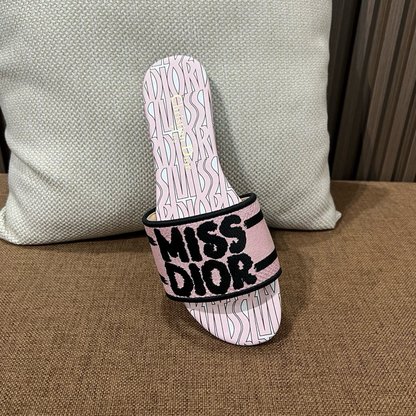 디올 미스디올 디웨이 슬라이드 뮬