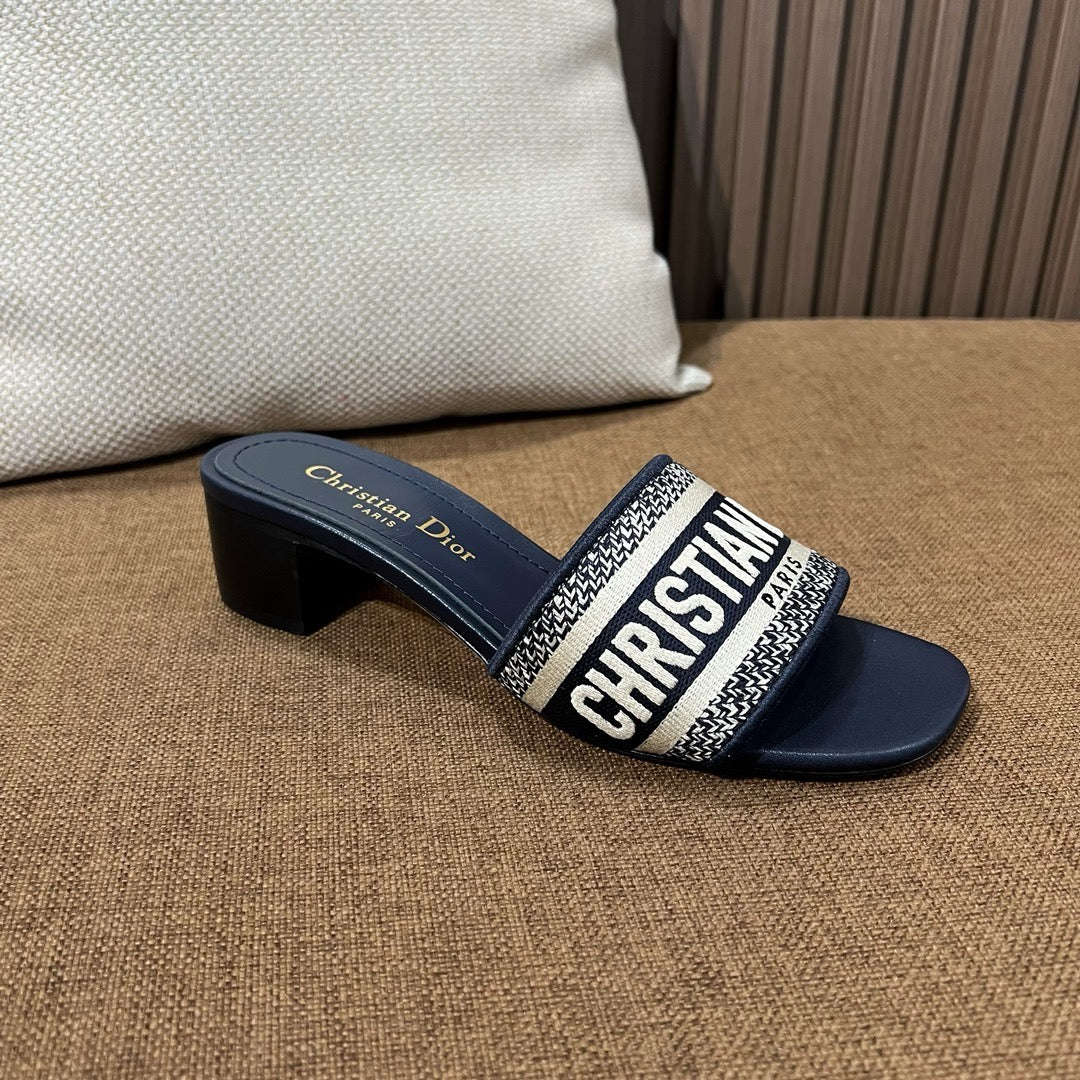 디올 디웨이 뮬 힐